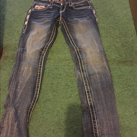 Sold - Picture 3 of 3