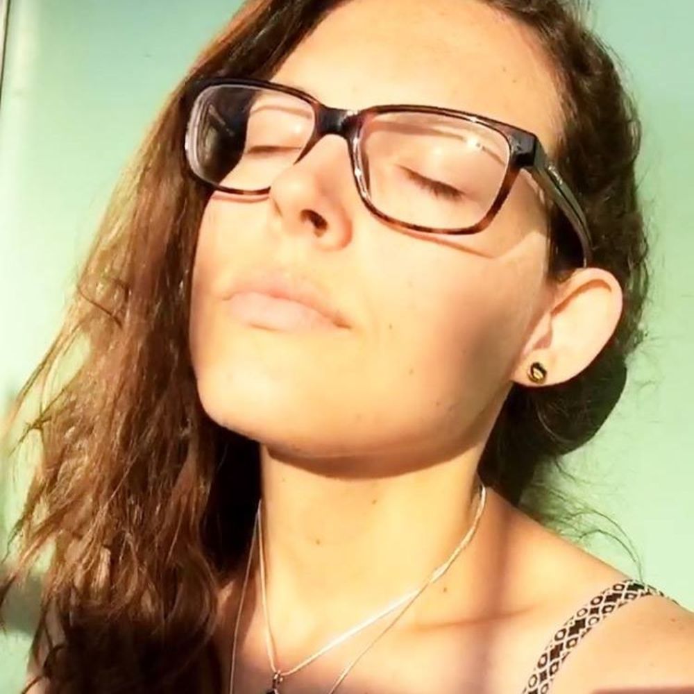 Meet your Posher, Crystal