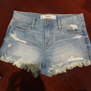Abercrombie and fitch shorts barely worn