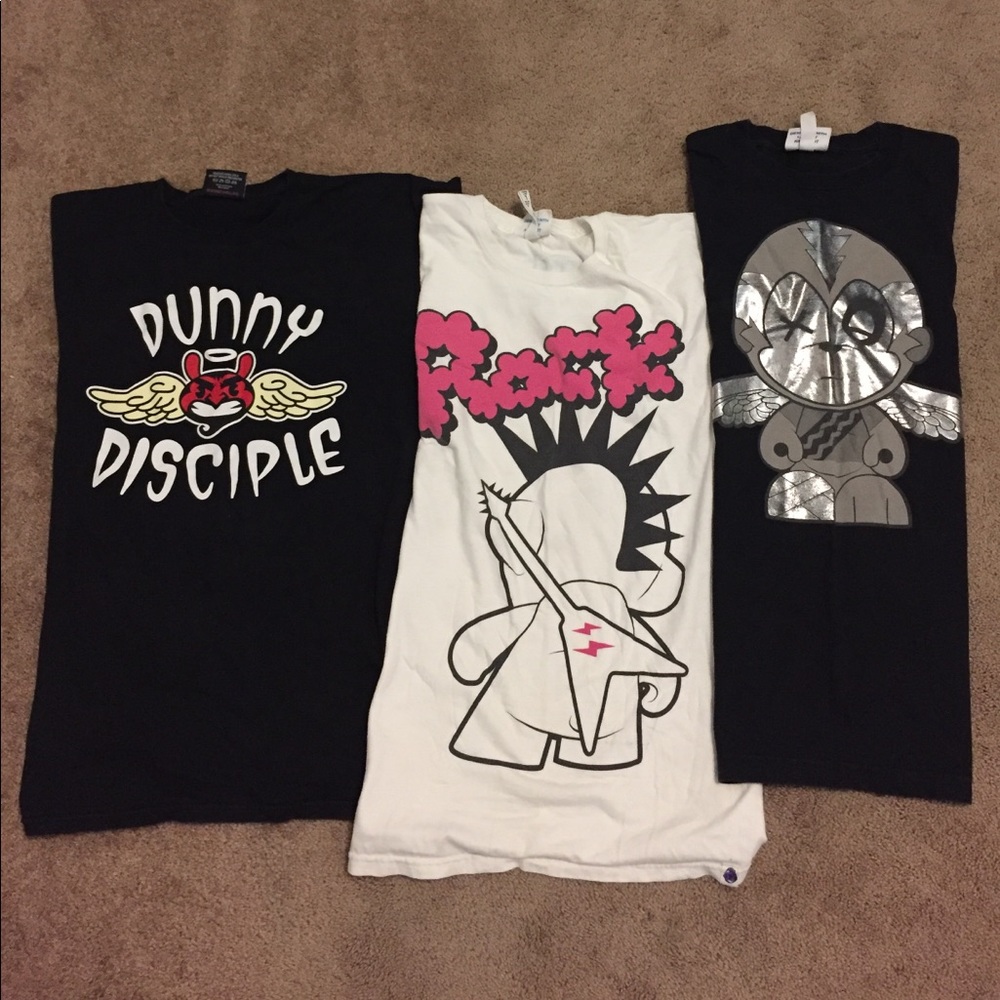 Used Kid Robot t-shirts