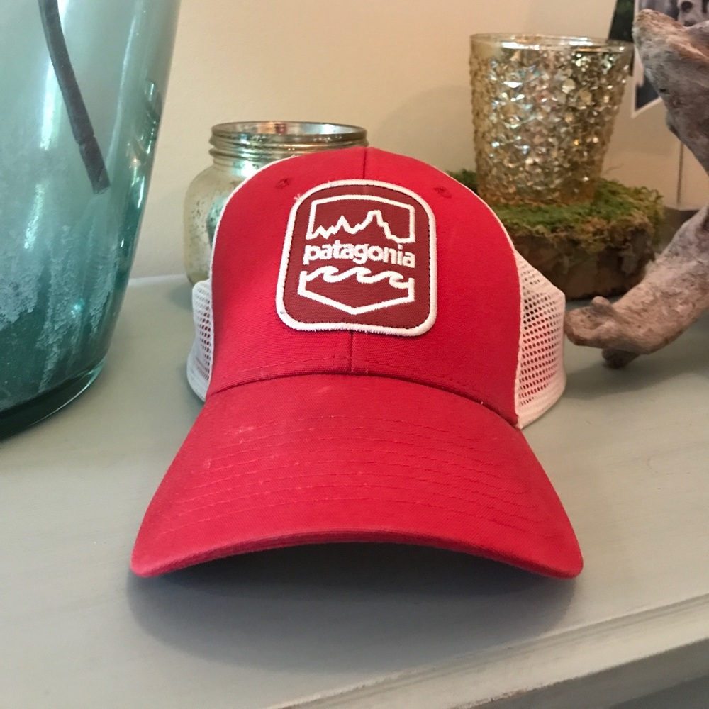 Patagonia / trucker hat / red / used condition