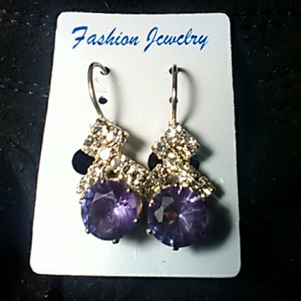 Amethyst dangling earrings