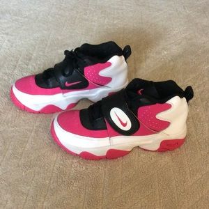 Boys pink nike sneakers