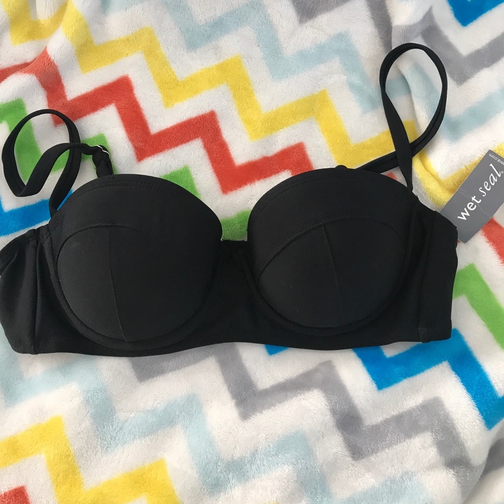 Wet Seal | Underwire bikini top (black)