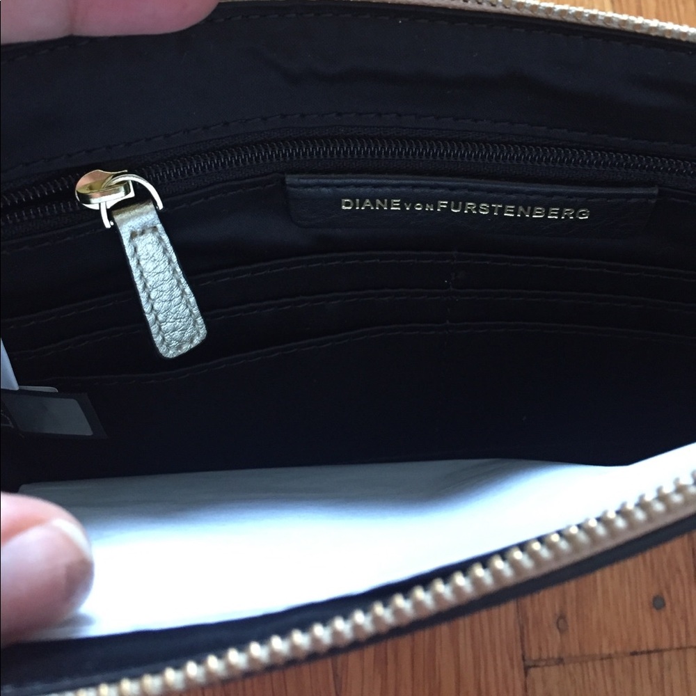 女Diane Von Furstenberg Leo Zodiak Zip Pouch NWOT - Picture 4 of 7