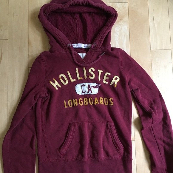 Hollister Sweaters - Hollister logo sweatshirt!
