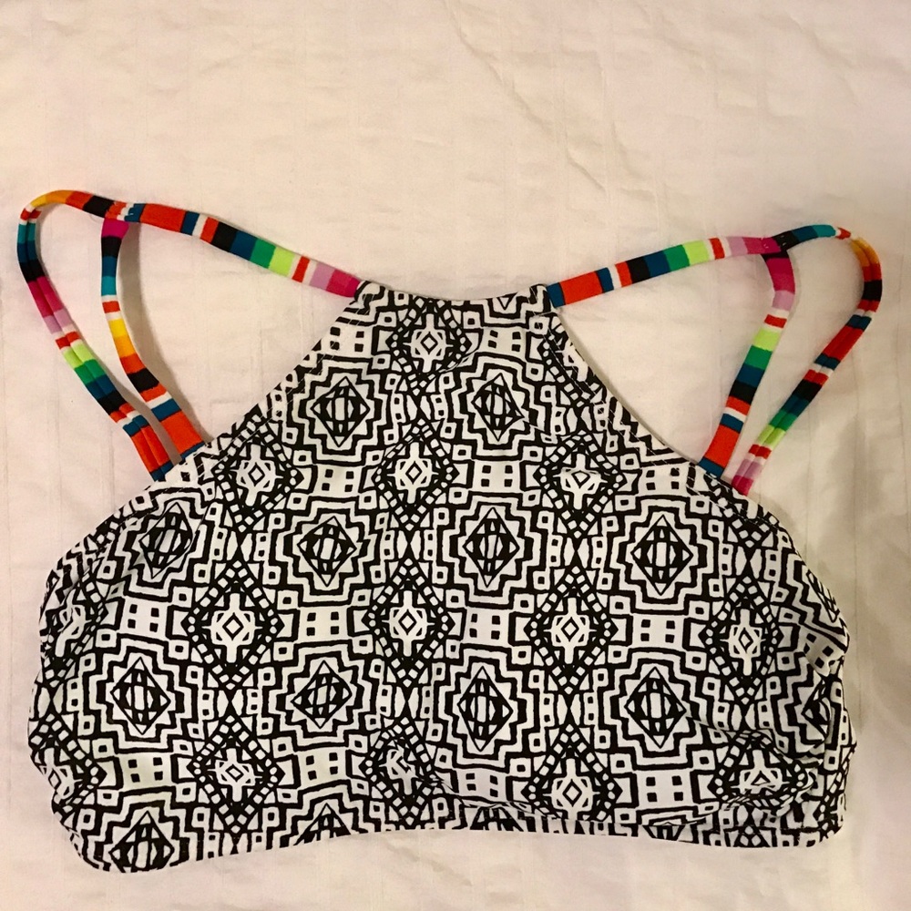 NEVER BEEN WORN High Neck Bikini Top