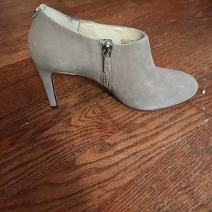 NWOT Michael Kors Sammy pearl grey suede booties.