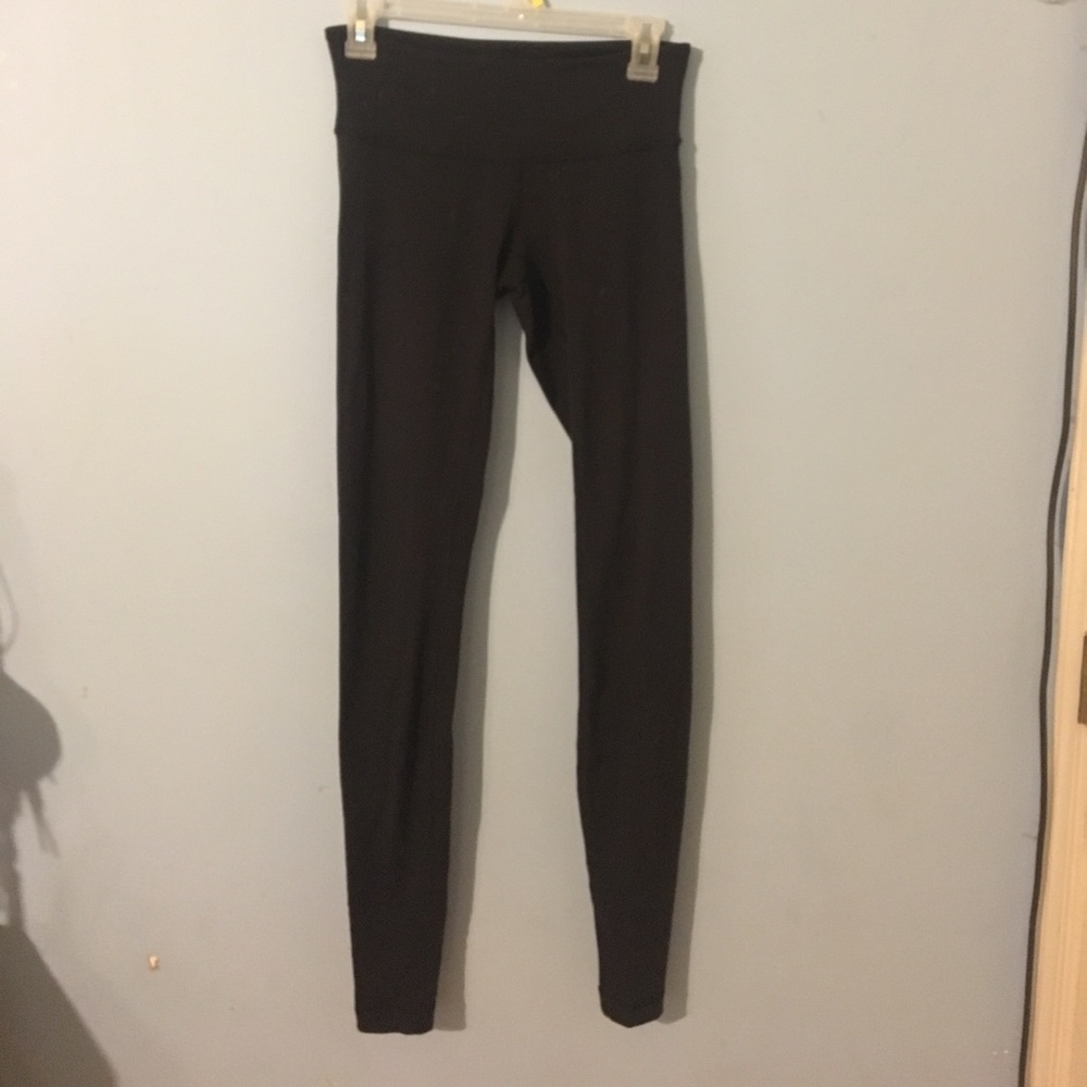 Black Lululemon leggings