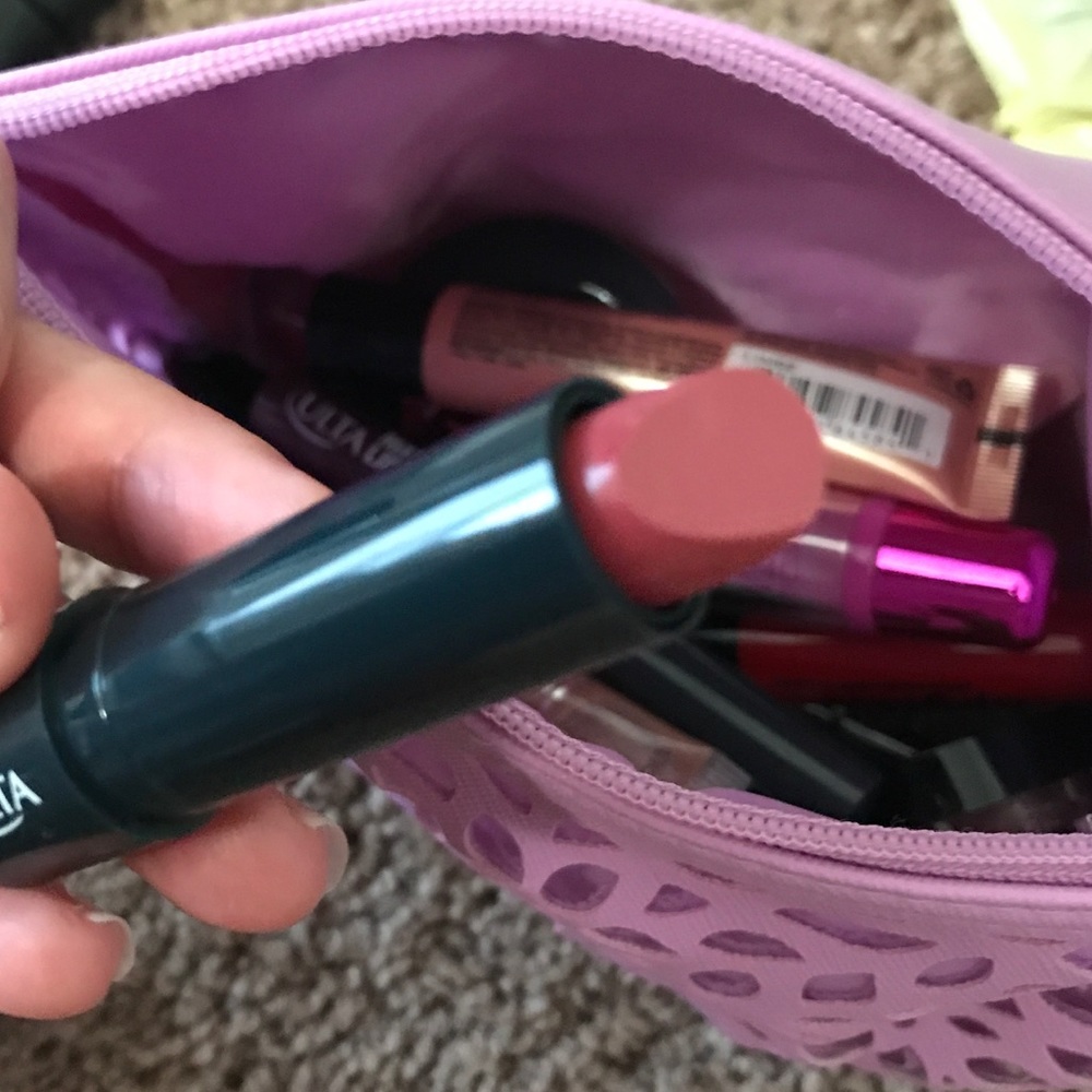 Closet Clear Out! Makeup Lot - Picture 8 of 8
