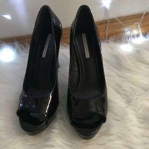 Vera wang peep toe size 9.5