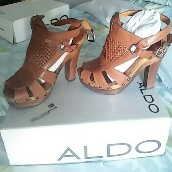 ALDO BROWN LEATHER HIGH HEELS - Picture 2 of 2