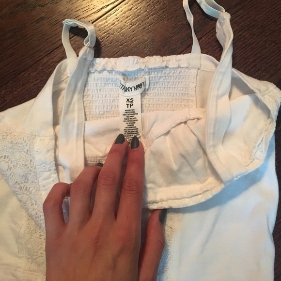 CLOSET CLOSING - Picture 3 of 3