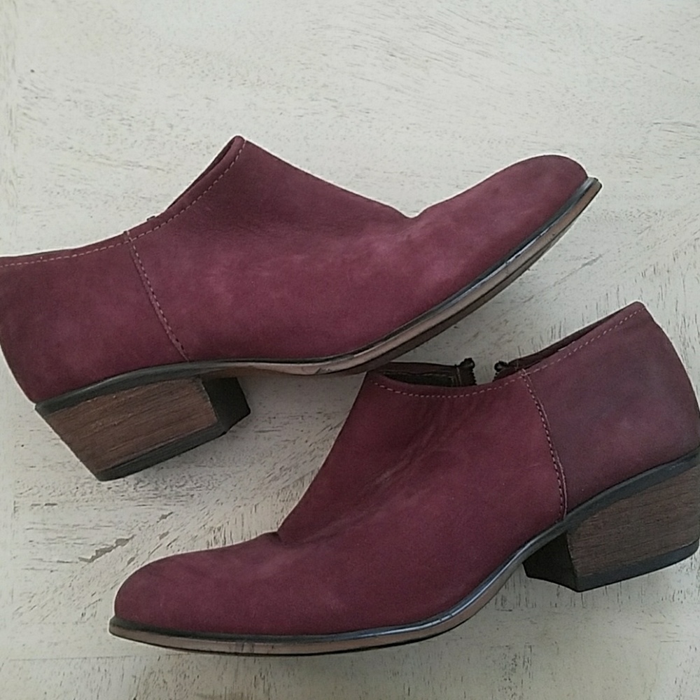 Steve Madden Booties