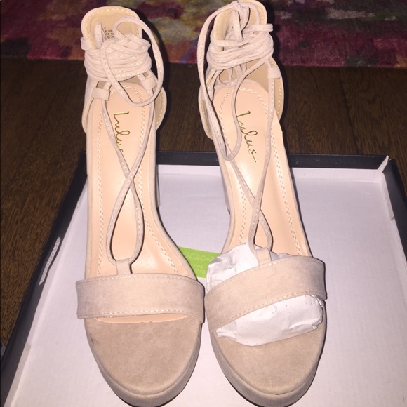 SIZE 7! brand new, never worn lulus lace up heels! - Picture 4 of 8