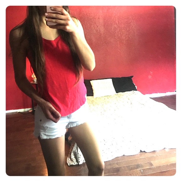 CLOSET CLOSING - Picture 2 of 3