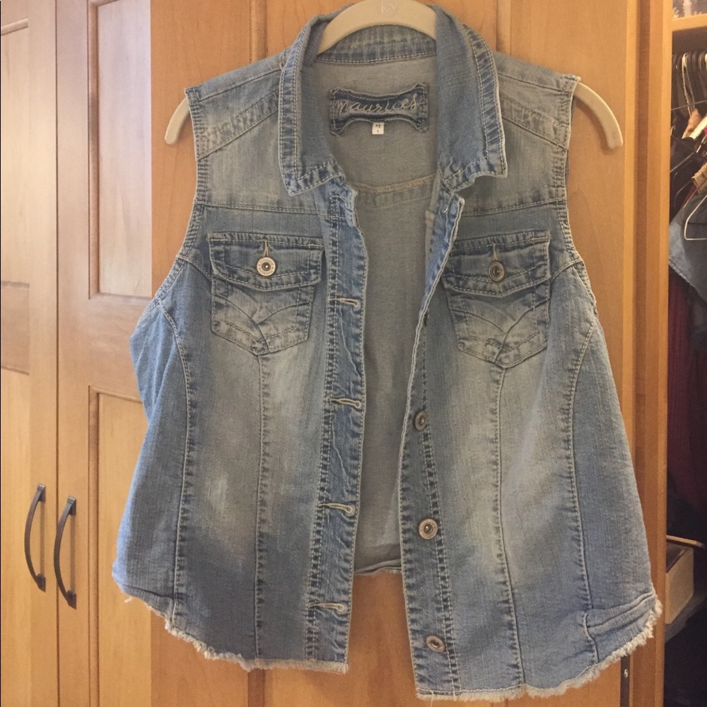 Distressed Jean  Top • Maurice's • Size: 1