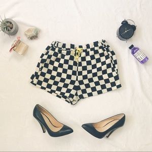 🔳 Zara Black & White Checkered Shorts | XS