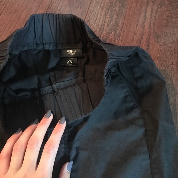 CLOSET CLOSING - Picture 6 of 8