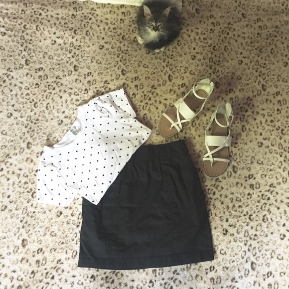 CLOSET CLOSING - Picture 4 of 8