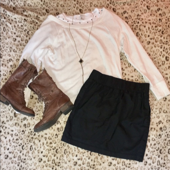 CLOSET CLOSING - Picture 3 of 8