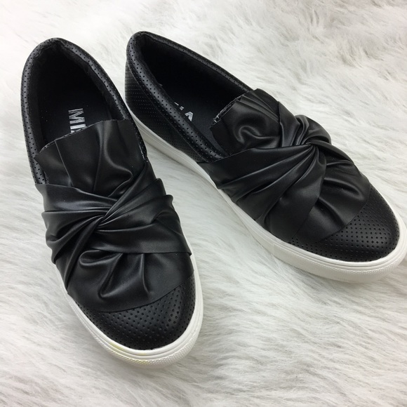 Mia black perforated twisted bow knot slip on shoe - Picture 3 of 8