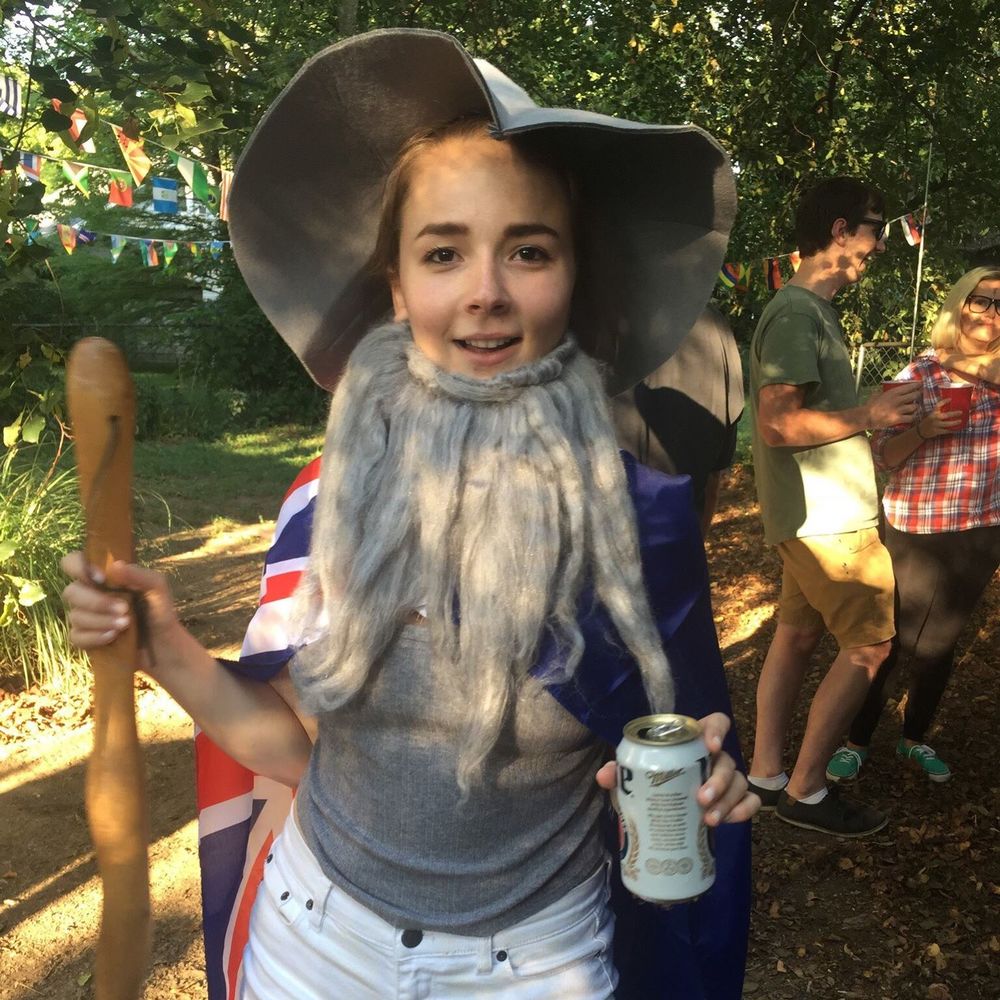 Meet your Posher, Carrie