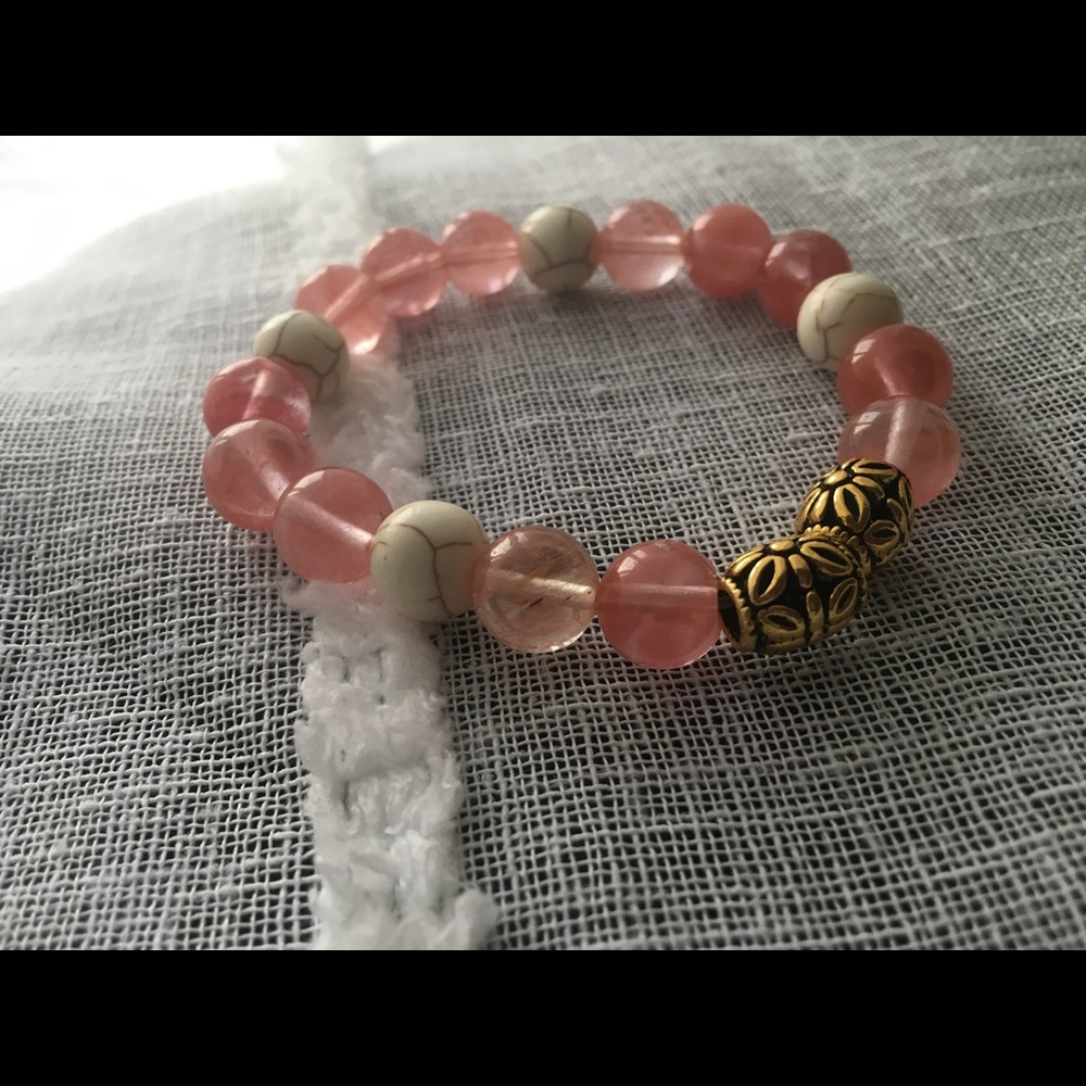 Elastic beaded bracelets