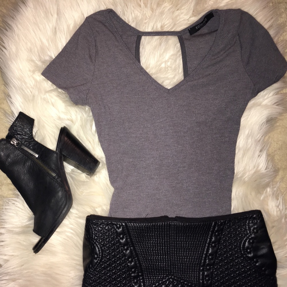 Sexy Grey Open Back Crop Top🌙