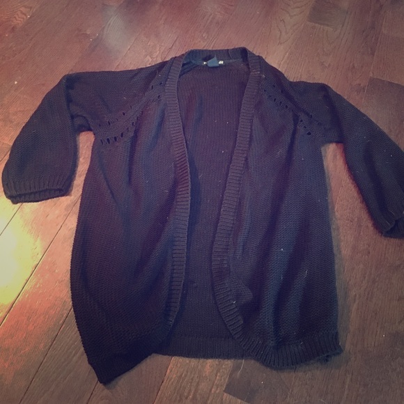 CLOSET CLOSING - Picture 3 of 5