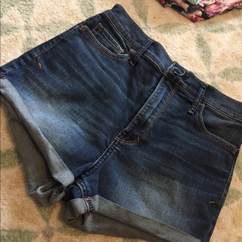 Hollister jean shorts