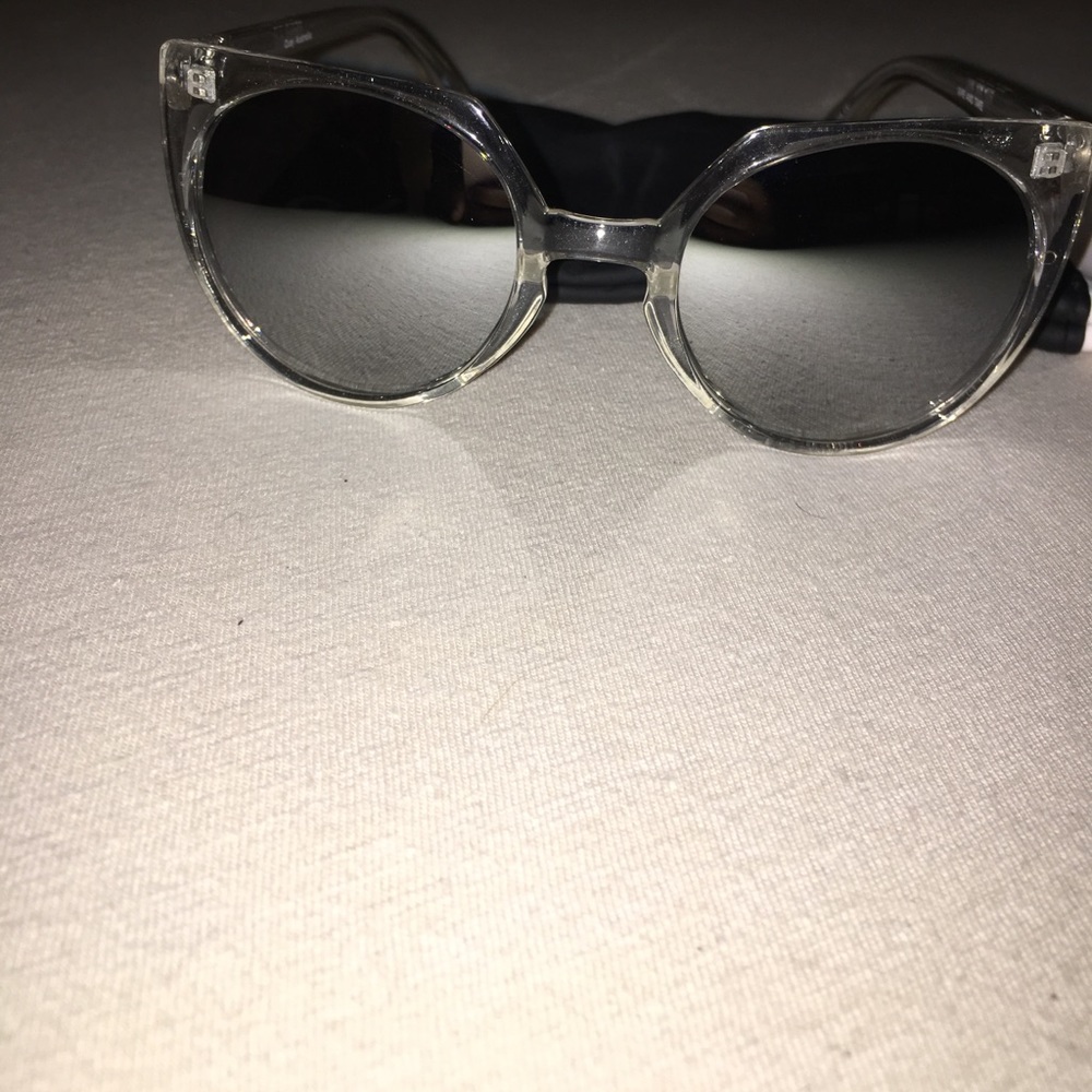 Q/A sunglasses
