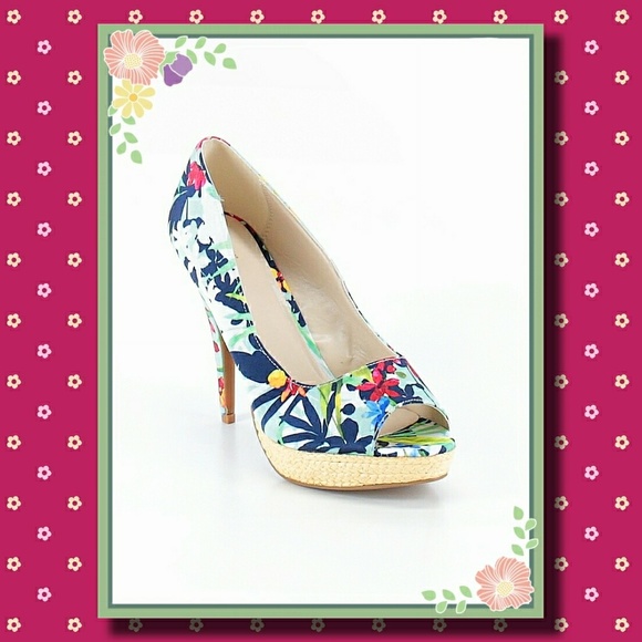 Flirty Floral Heels - Picture 1 of 2