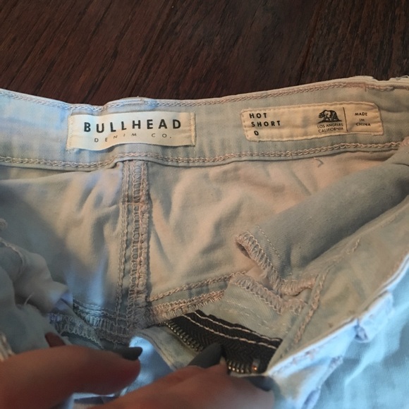 CLOSET CLOSING - Picture 3 of 4