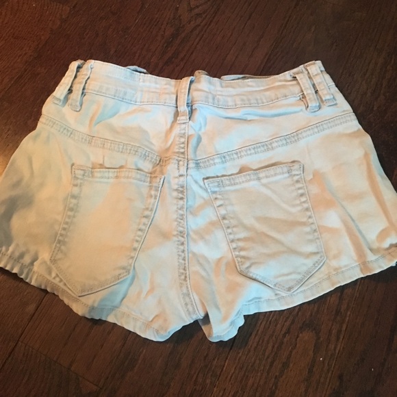 CLOSET CLOSING - Picture 4 of 4