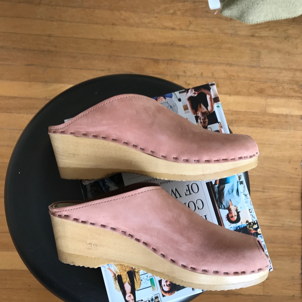 No. 6 Old School Peep Toe Clog, Blush Sz 39