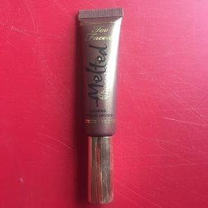 Too faced lippie