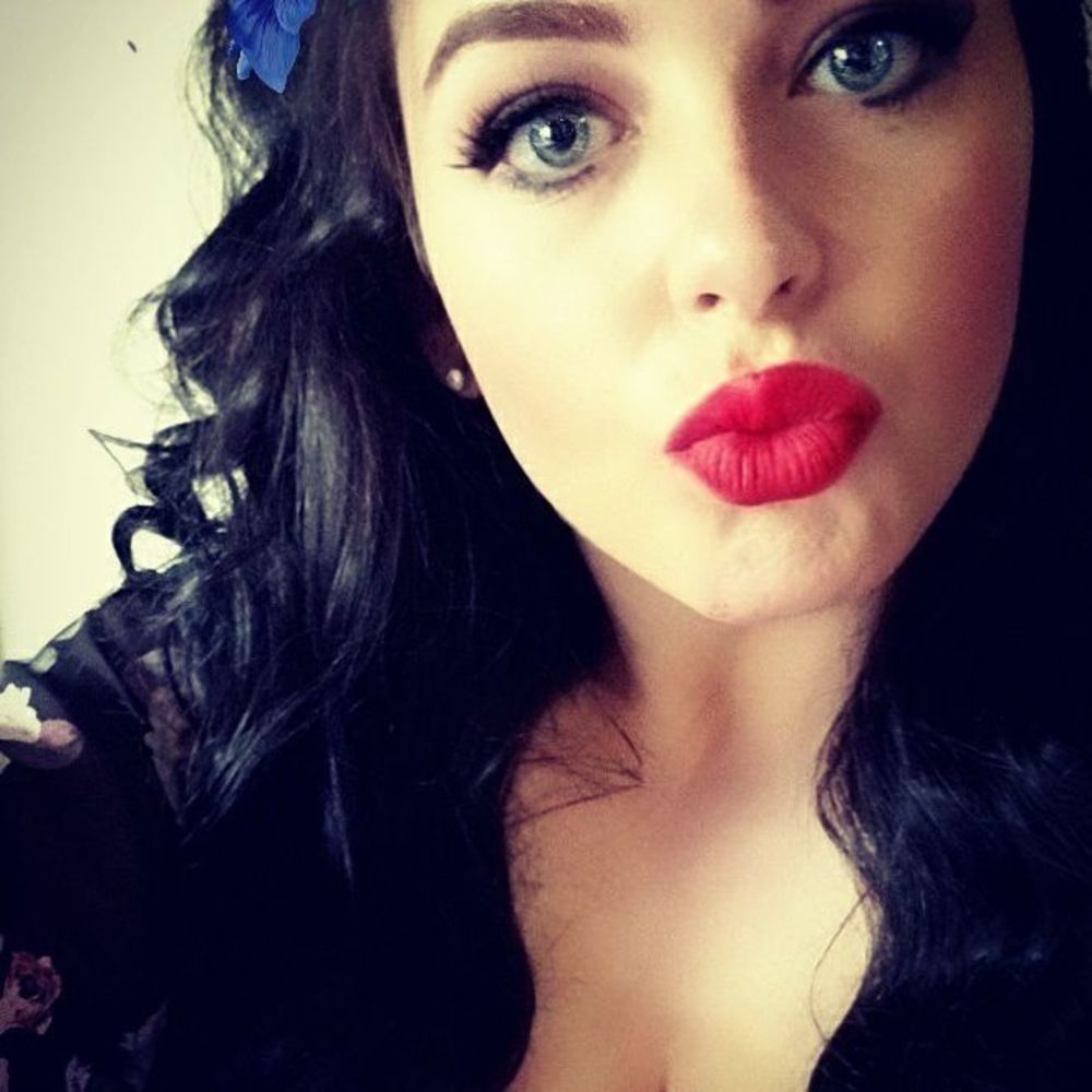 Meet your Posher, Kristina