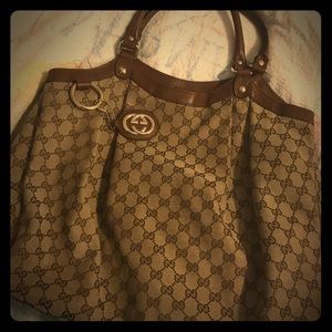 Gucci Sukey Large Hobo