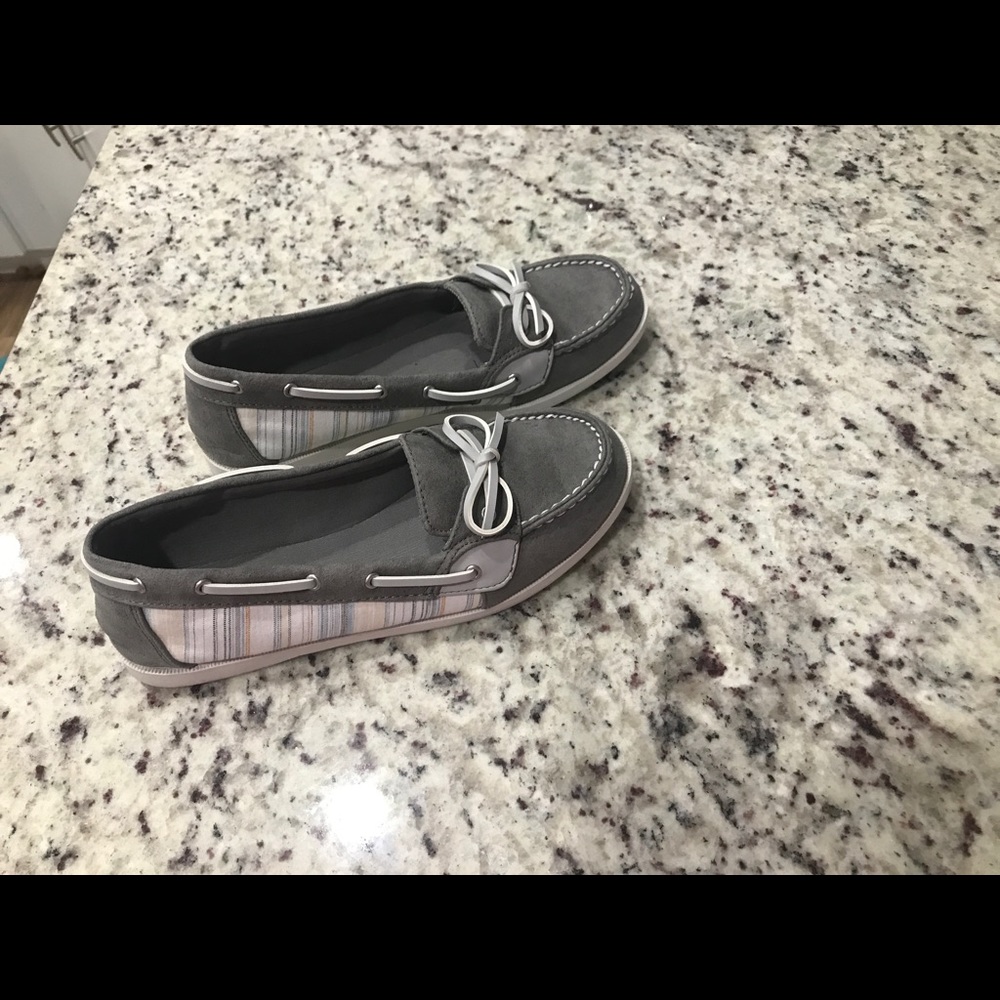 American Eagle shoes size 8