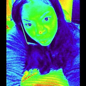 Meet your Posher, Edith