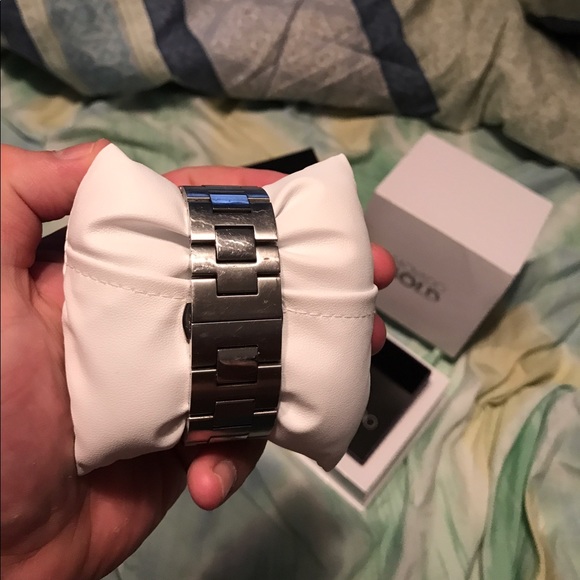 Watch - Picture 3 of 4