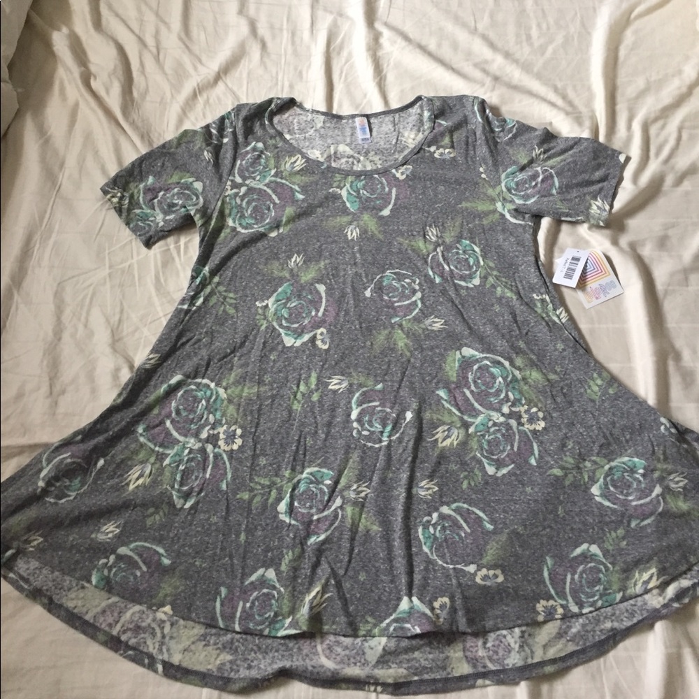 Lularoe Large Perfect Tee BNWT Disney Rose