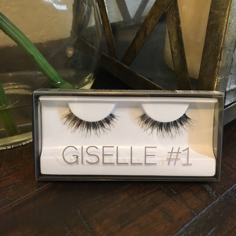 Huda Giselle #1