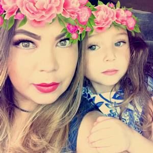 Meet your Posher, Claudia