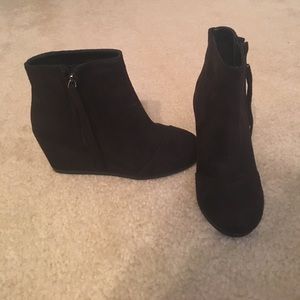 NWT Black Wedge Booties!