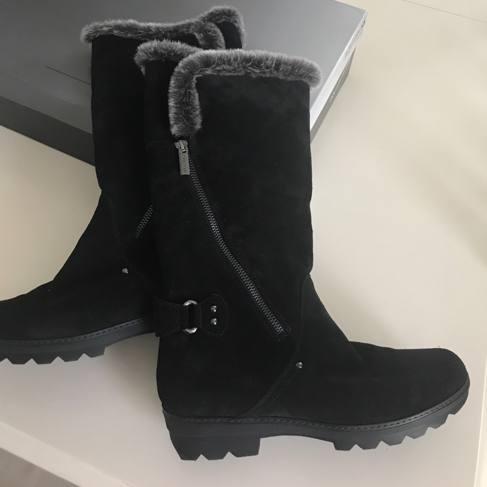 Aquatalia Keaton black suede/faux fur boots 7.5