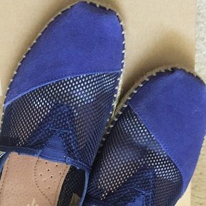 TOMS BLUE SUEDE AND WEAVE ESPADRILLES