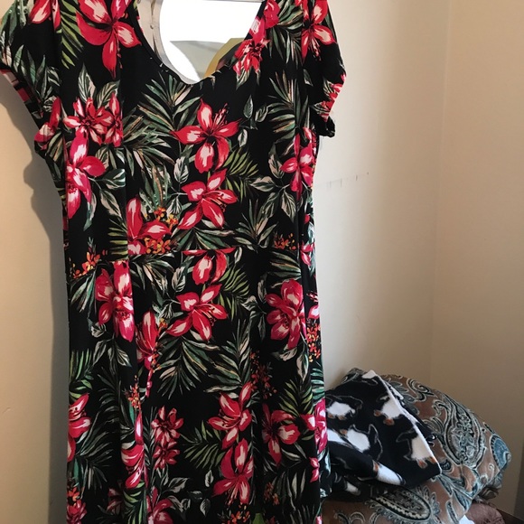 Black multi-colored Dress (Never Worn) - Picture 2 of 2