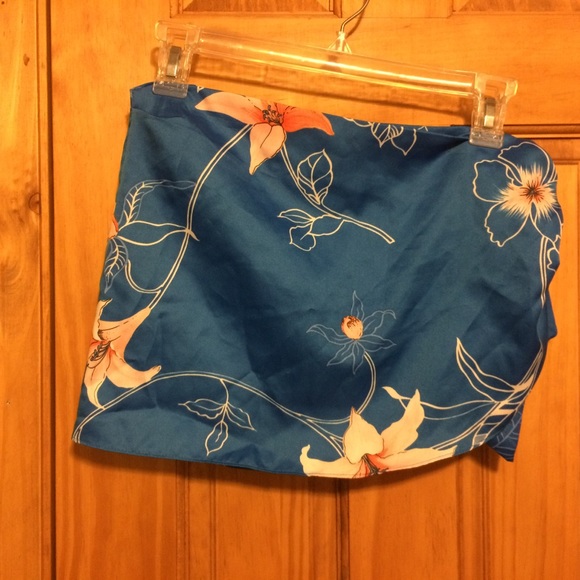 🤩HOST PICK 🎉- Vintage Sarong - Picture 2 of 6